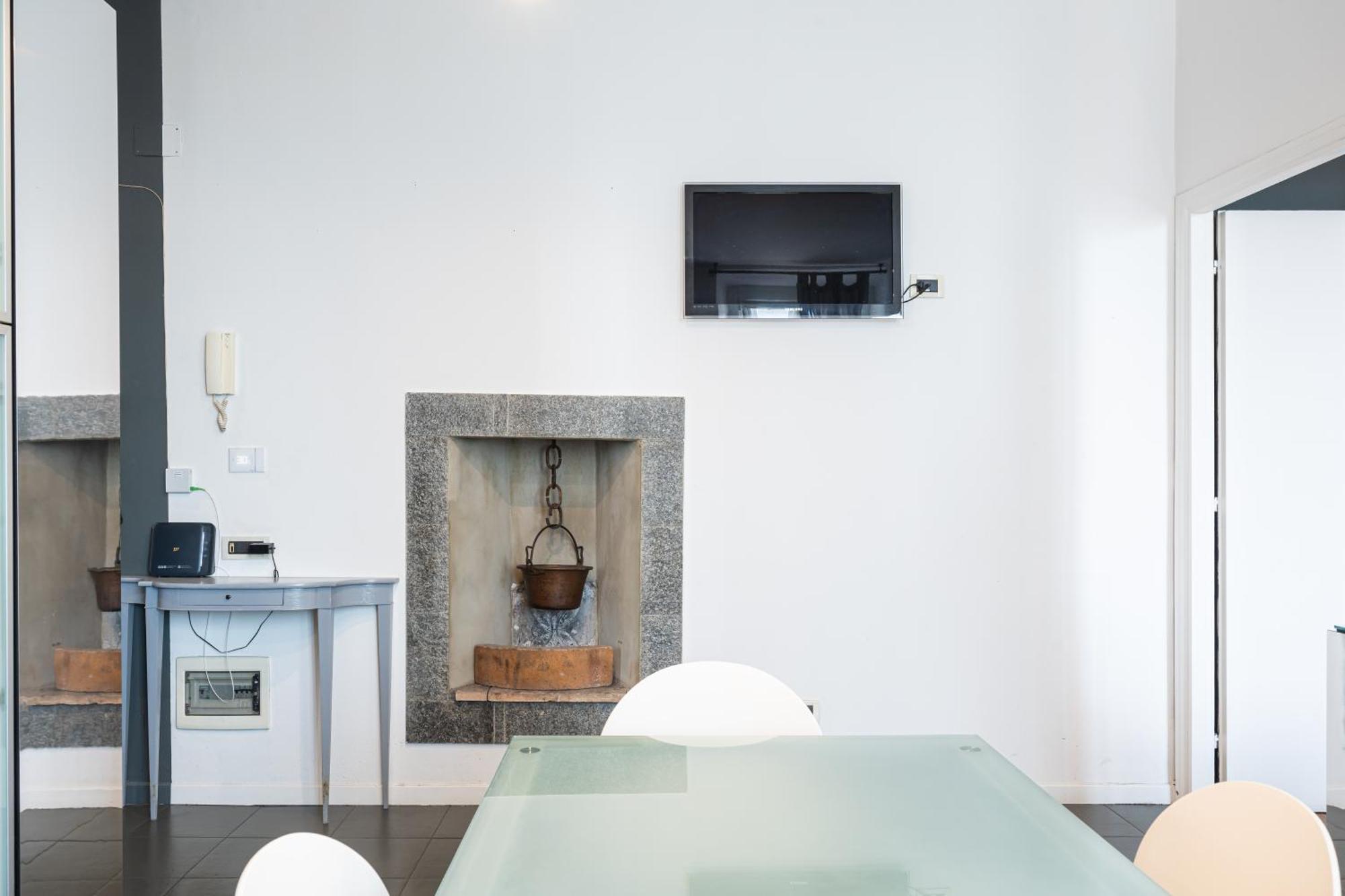 Spacious Onebedroom Navigli - Mirable Pm Милан Экстерьер фото